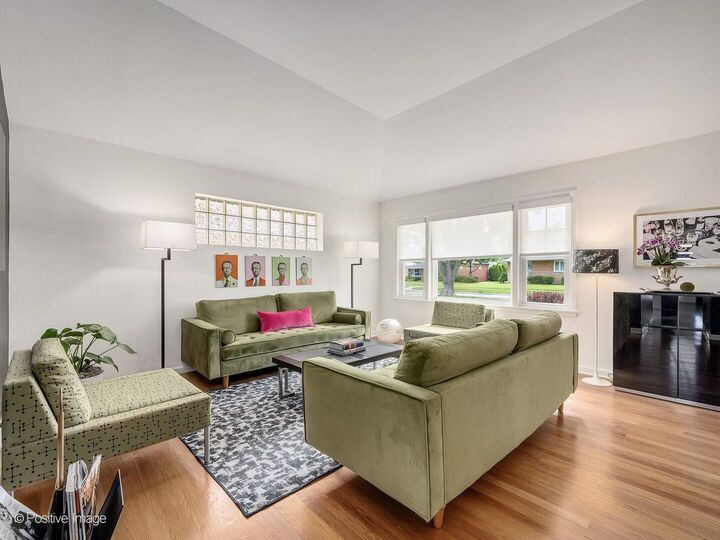 Property Photo: 1401 Forest Road IL 60526