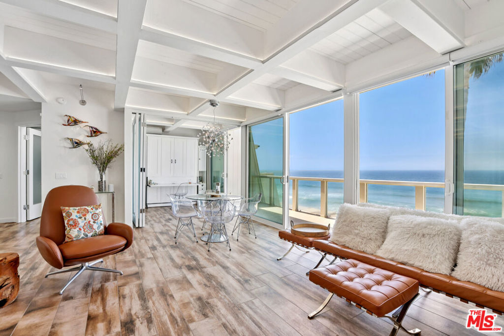 Property Photo:  11920 Whitewater Lane  CA 90265 