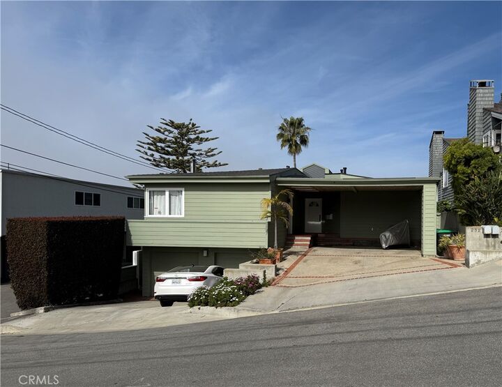 Property Photo:  