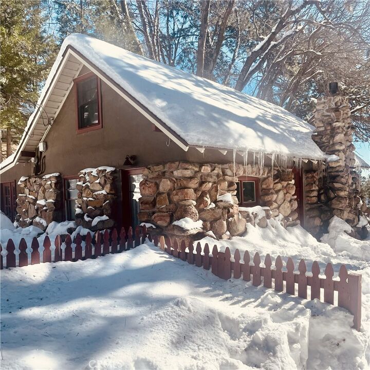 Property Photo:  2775 View  CA 92382 