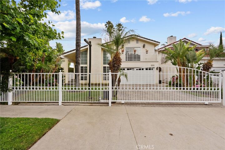 Property Photo:  6325 Yolanda  CA 91335 