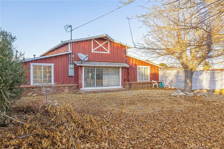 Property Photo:  3339 E Avenue S  CA 93550 