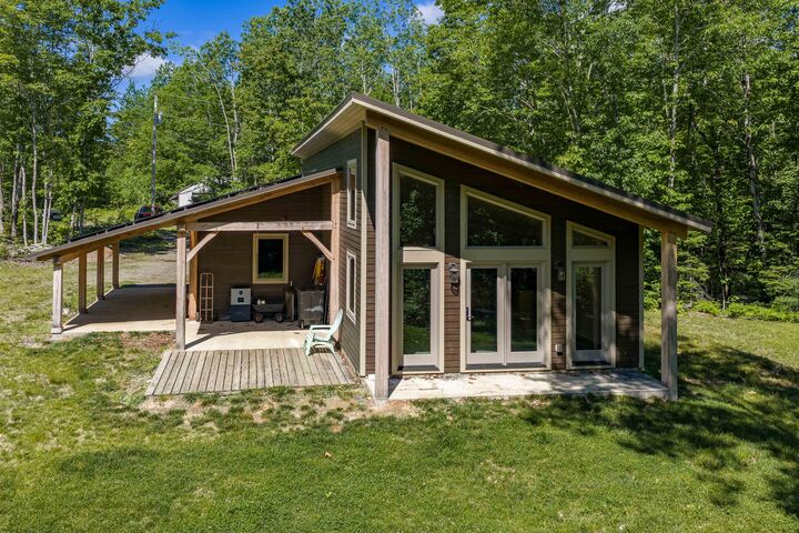 Property Photo: 8 Cooper Ridge ME 04915