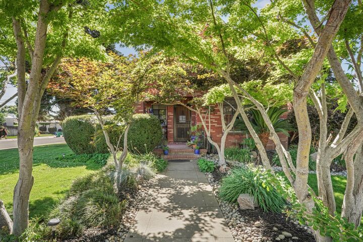 Property Photo:  149 S Orange Avenue  CA 95240 
