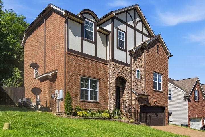 Property Photo: 1736 Haleys Hope Ct TN 37209