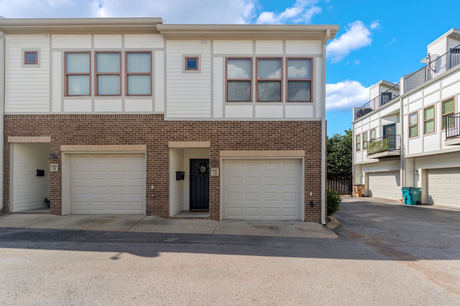 Property Photo: 600 Garfield St 16 TN 37208