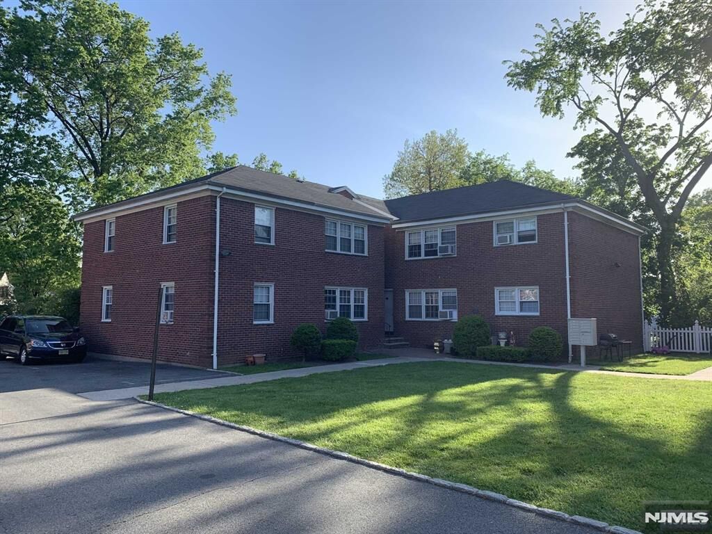 Property Photo:  171-183 Fort Lee Road 183-1A  NJ 07666 