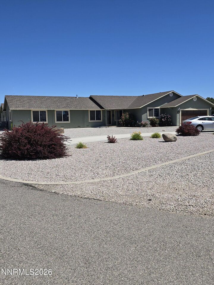 Property Photo: 670 Hunter Park Way NV 89406