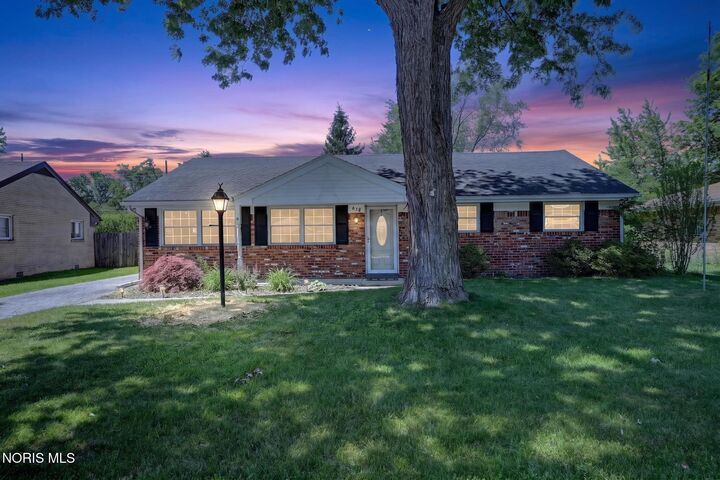 Property Photo: 608 Diana Drive OH 43528