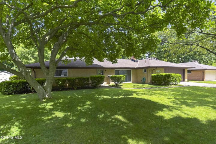Property Photo:  4036 Southway Court  OH 43614 