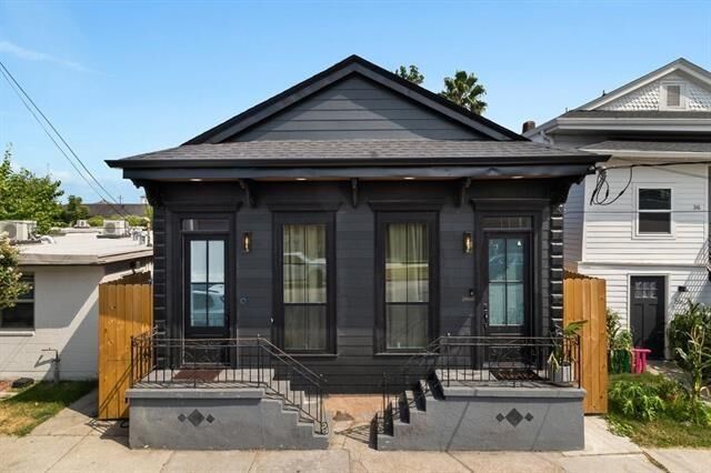 Property Photo:  318 N Dorgenois Street  LA 70119 
