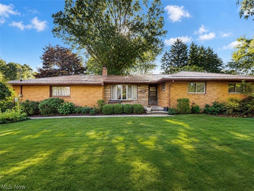 Property Photo:  2068 Green Road  OH 44057 