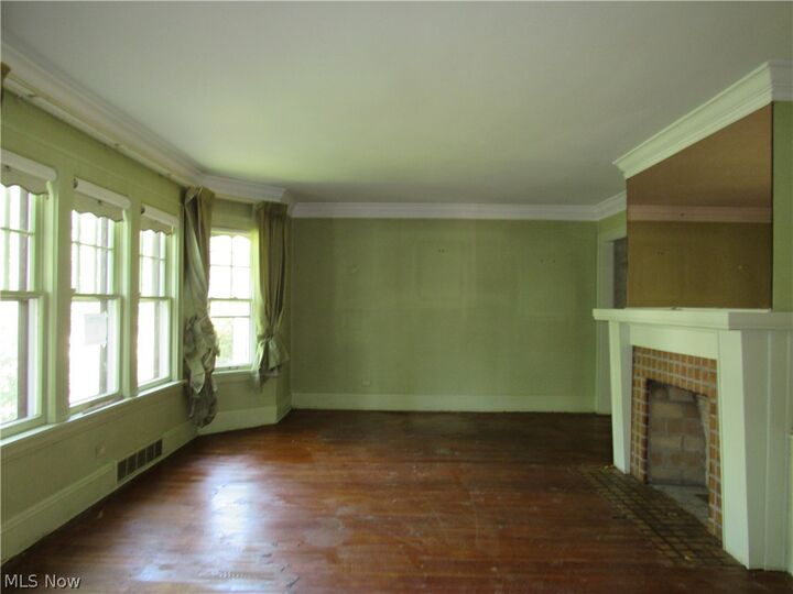 Property Photo:  3256 Dellwood Road  OH 44118 