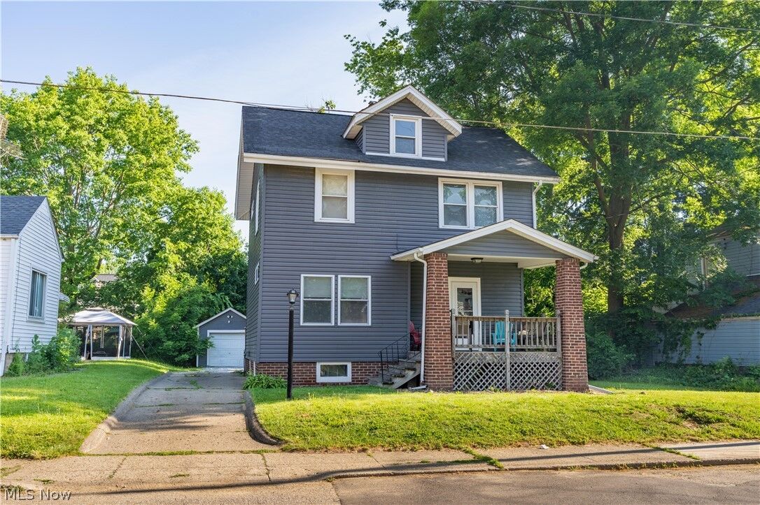 Property Photo:  2107 31st Street NW  OH 44709 