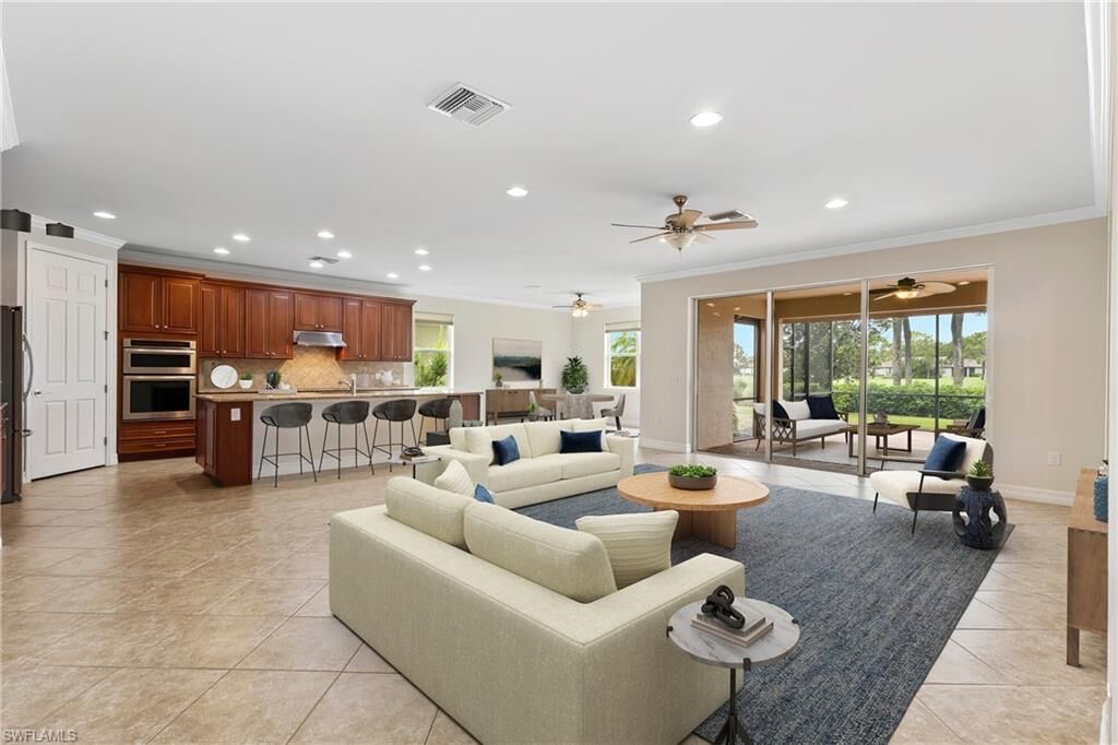Property Photo: 5824 Plymouth Pl FL 34142