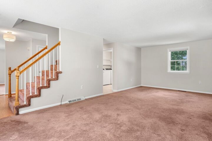 Property Photo: 50 Spindlewick Drive NH 03062