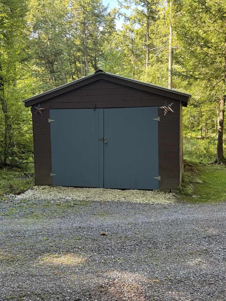 Property Photo:  306 Hammond Shore Road  VT 05457 