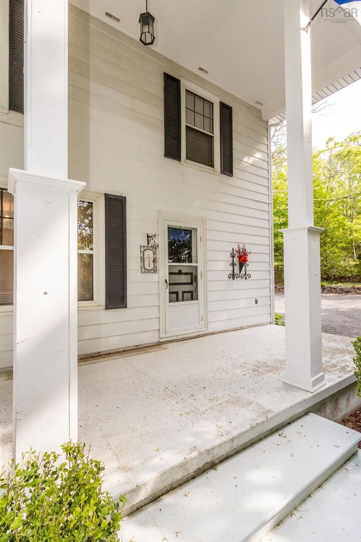Property Photo: 7 Bonavista Avenue NS B4N 3L9