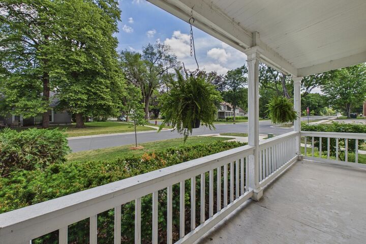 Property Photo:  724 Ashland Street  MN 55033 