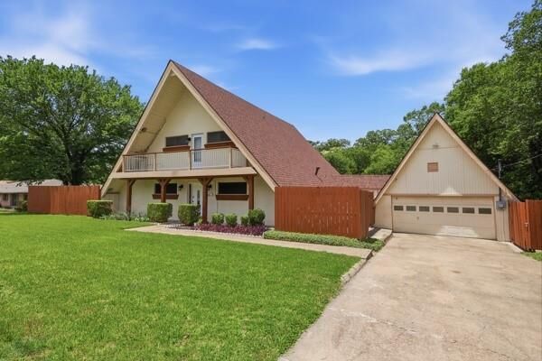 Property Photo:  205 Roaring Springs Drive  TX 75115 