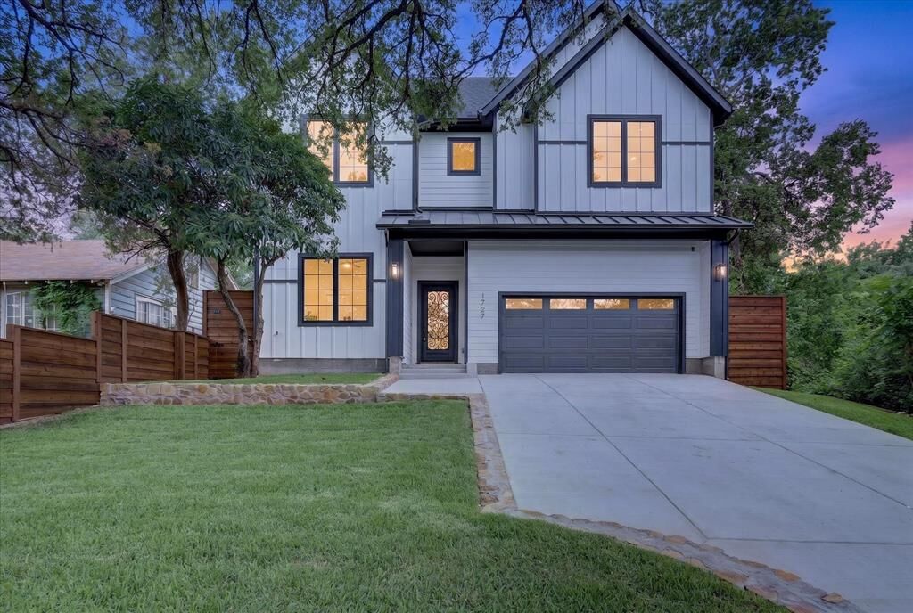 Property Photo: 1727 Ramsey TX 75216