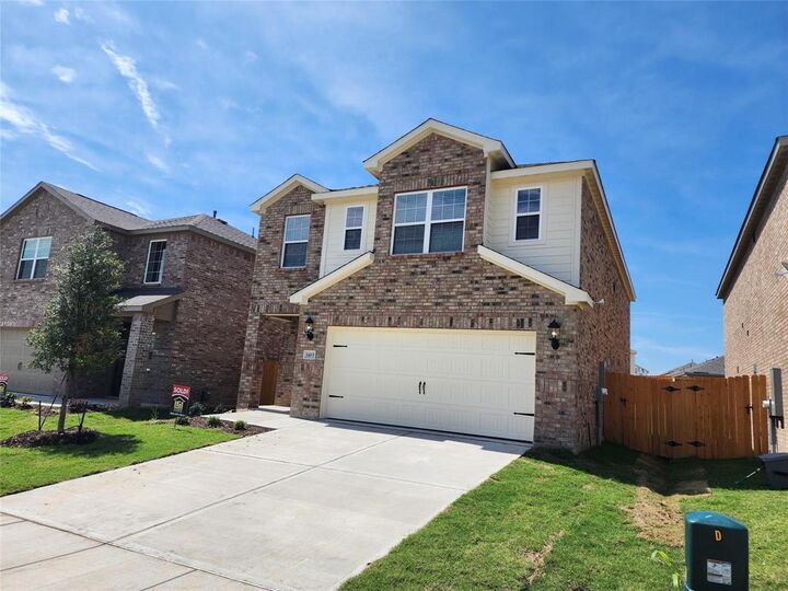 Property Photo: 1411 Butler Avenue TX 75407