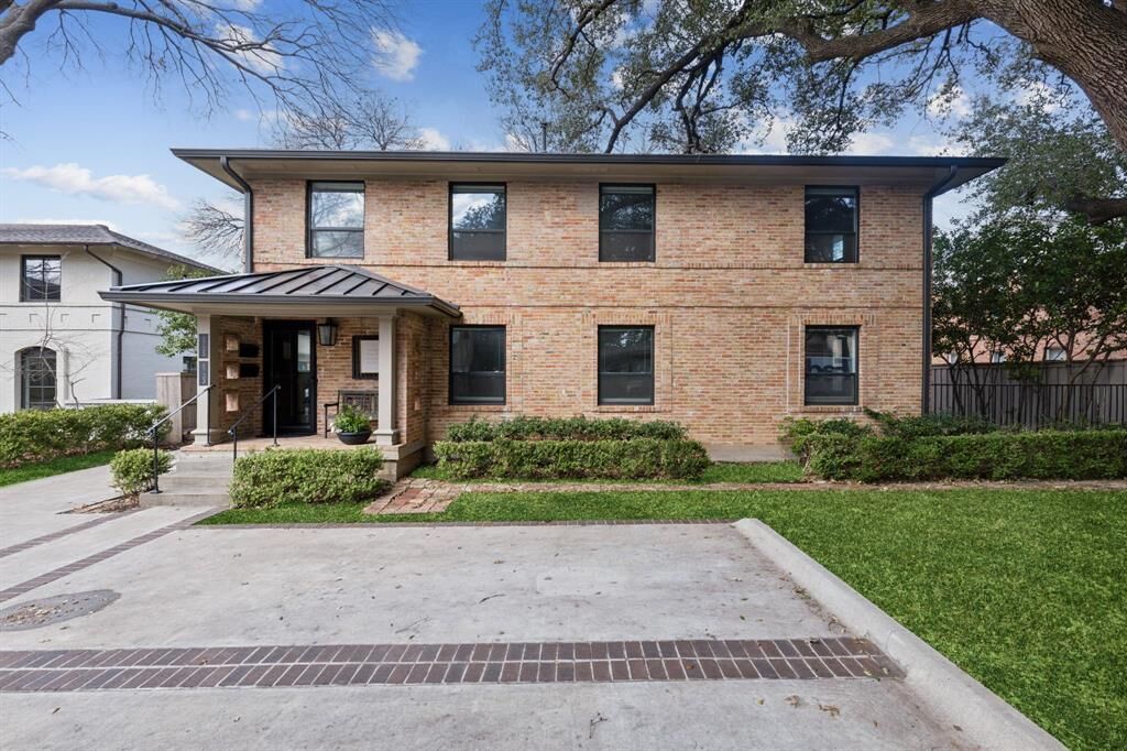 Property Photo: 6723 Del Norte Lane TX 75225