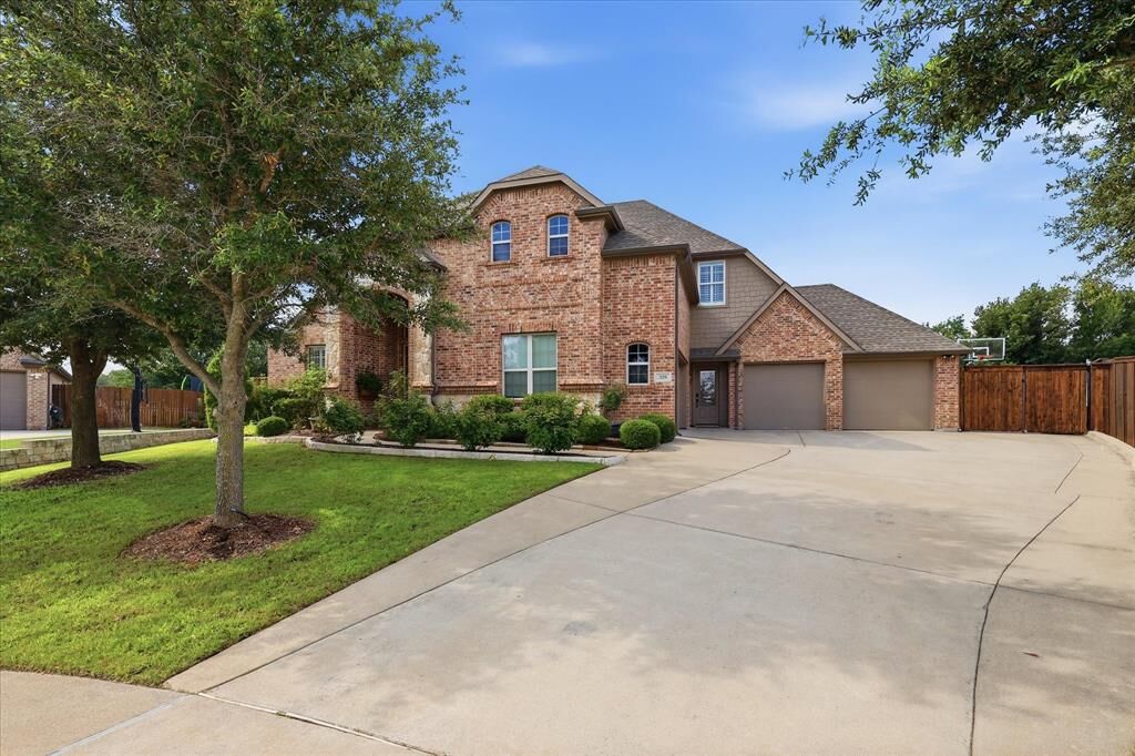 Property Photo: 329 River Meadows Lane TX 76226