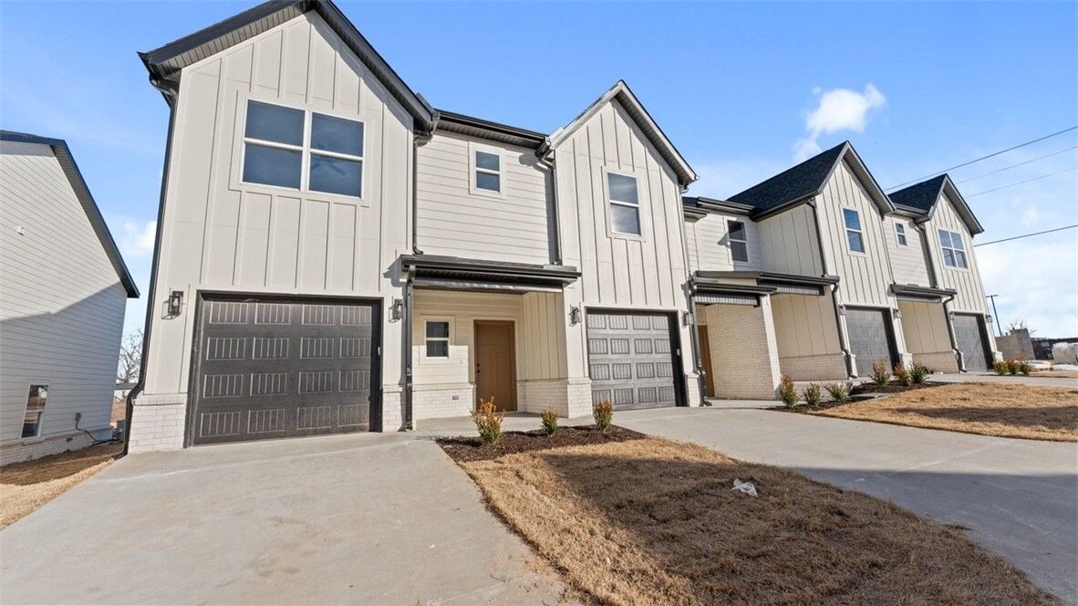 Property Photo: 1718 Cuppett Circle AR 72751