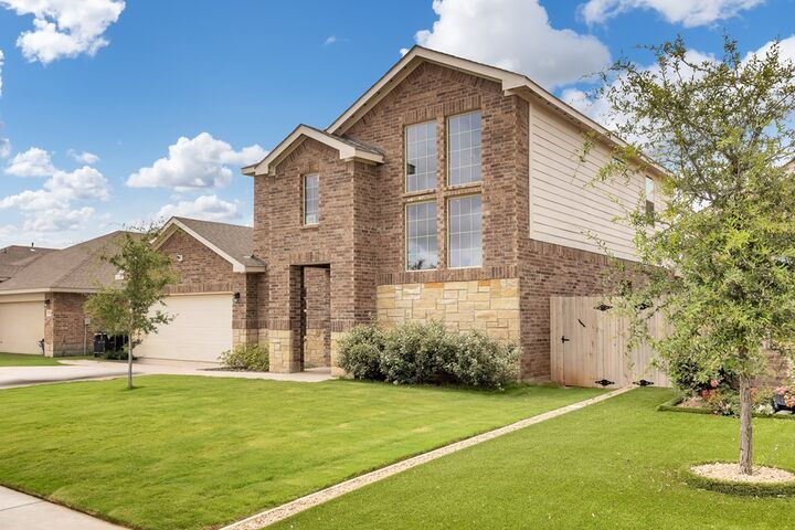 Property Photo: 7712 Orange Blossom Rd TX 79765