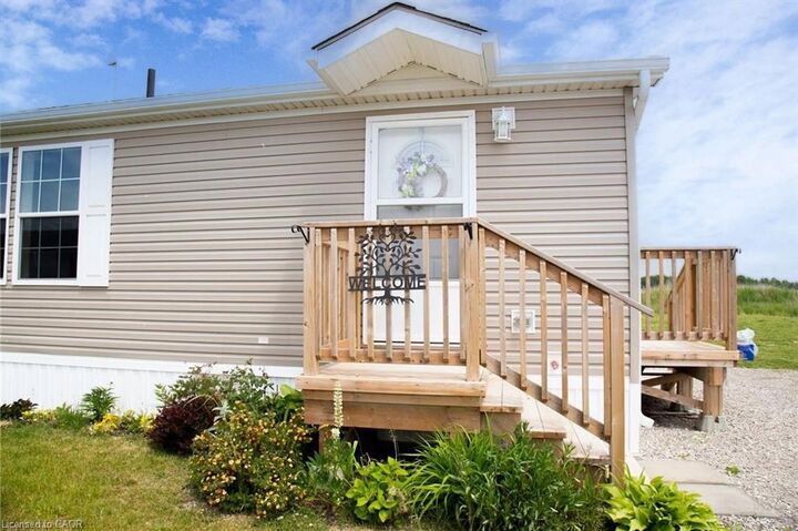 Property Photo: 26 Hickory Hollow ON N0A 1L0