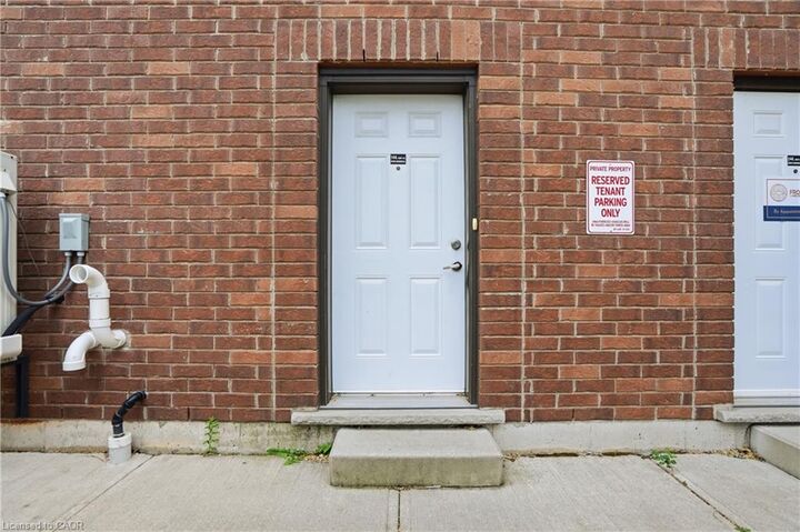 Property Photo:  144 King Street W 2  ON L8G 0A9 