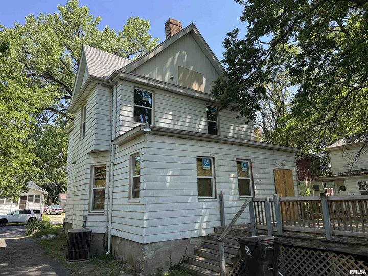 Property Photo: 724 E Behrends Avenue IL 61603