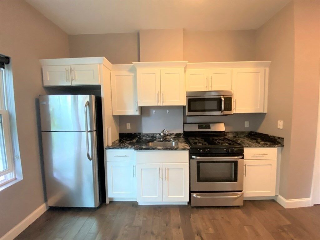 Property Photo: 41 Saratoga 4E MA 02128
