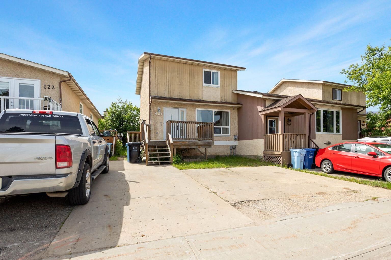 Property Photo: 121 Erindale Road AB T9H 4N4