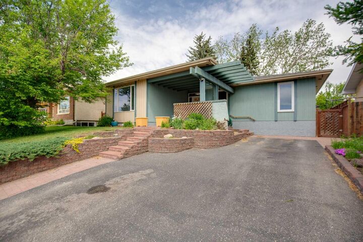 Property Photo: 328 Norseman Road NW AB T2K 5M5