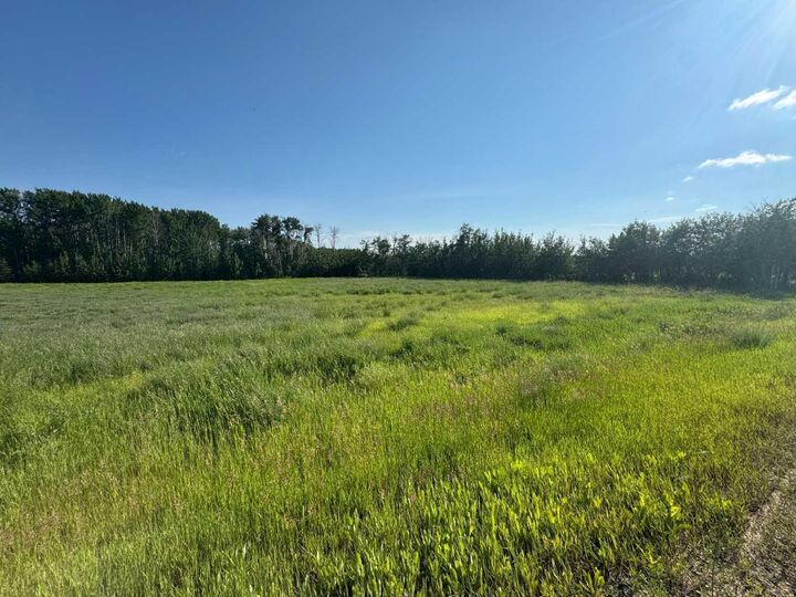 Property Photo: NW-36-70-7-W6 Part Of NW Lot 5 AB T8W 5C7