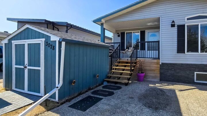 Property Photo:  25074 South Pine Lake Road 3078  AB T0M 1R0 