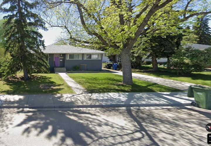 Property Photo: 639 Thornhill Drive NW AB T2K 2R9