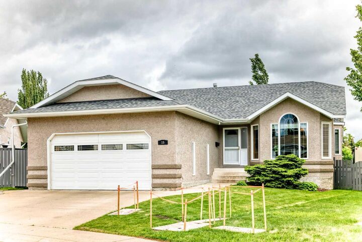 Property Photo: 15 East Close AB T4R 2K2
