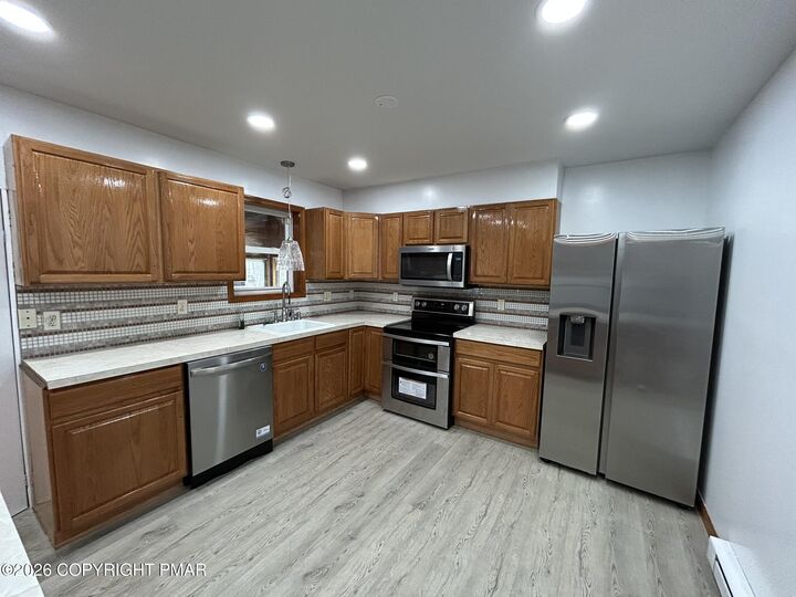 Property Photo:  2193 Lake Drive  PA 18332 