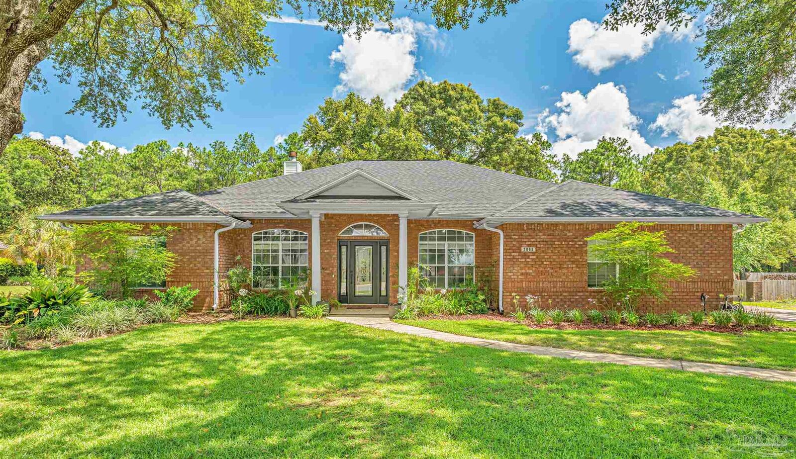Property Photo: 3068 Killarney Dr FL 32571