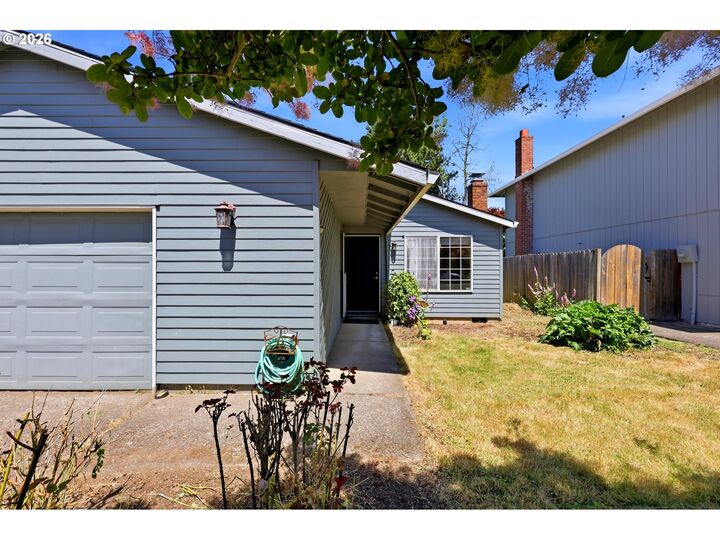 Property Photo: 6145 SE Grant St OR 97215