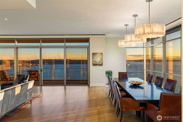 Property Photo:  99  Union Street 1801  WA 98101 
