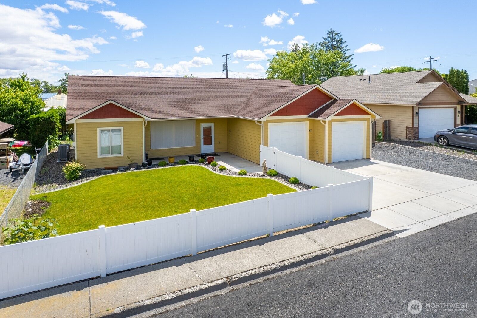 Property Photo: 42 Dogwood Street WA 98851