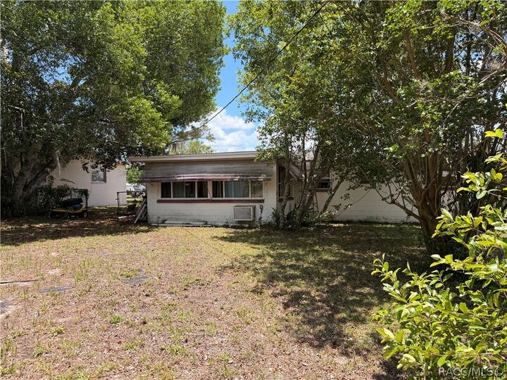 Property Photo:  66 S Washington Street  FL 34465 