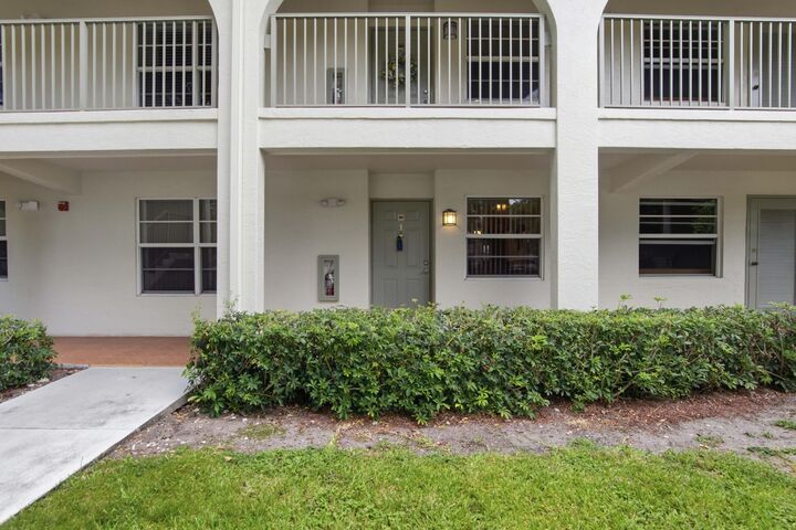 Property Photo: 1105 Bahama Bend B1 FL 33066