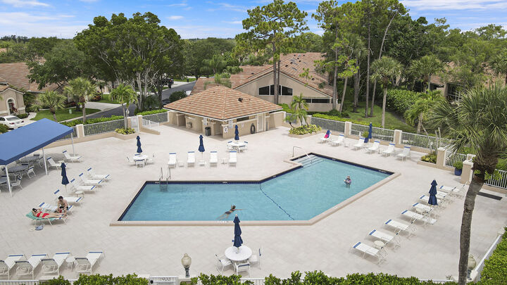 Property Photo:  1107 Duncan Circle 102  FL 33418 
