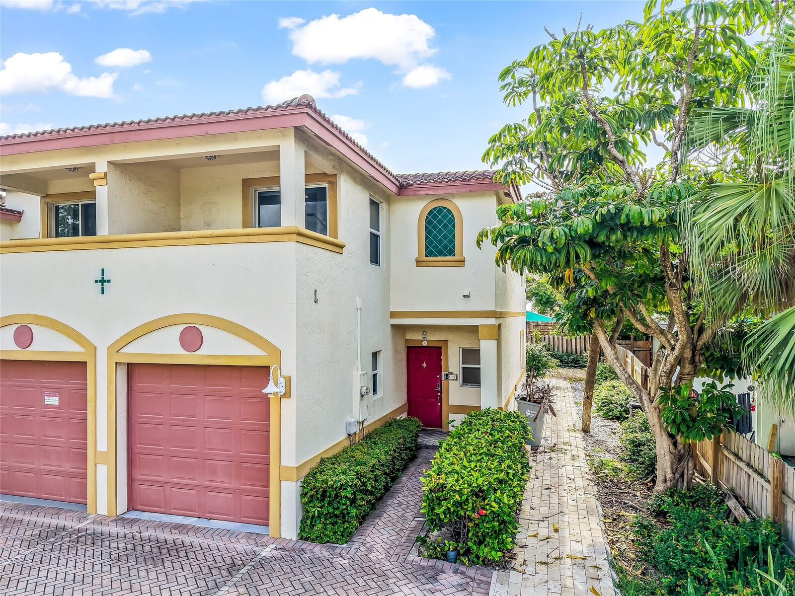 Property Photo: 512 S Ocean Boulevard FL 33062