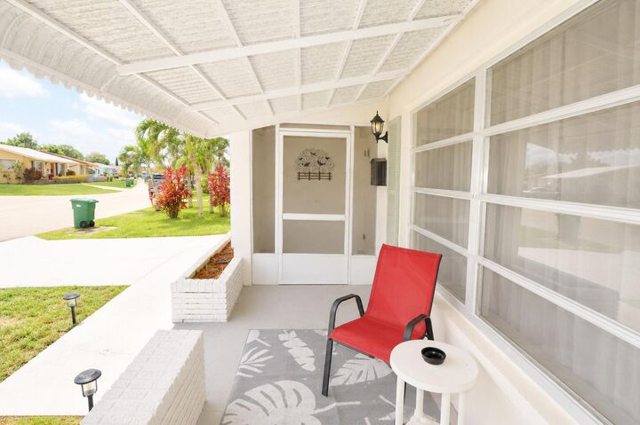 Property Photo: 4911 NW 55th Street FL 33319